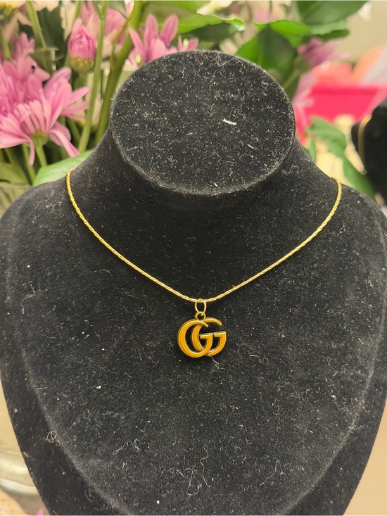 Jewelry - gg bronze marble golden Pendant Necklace